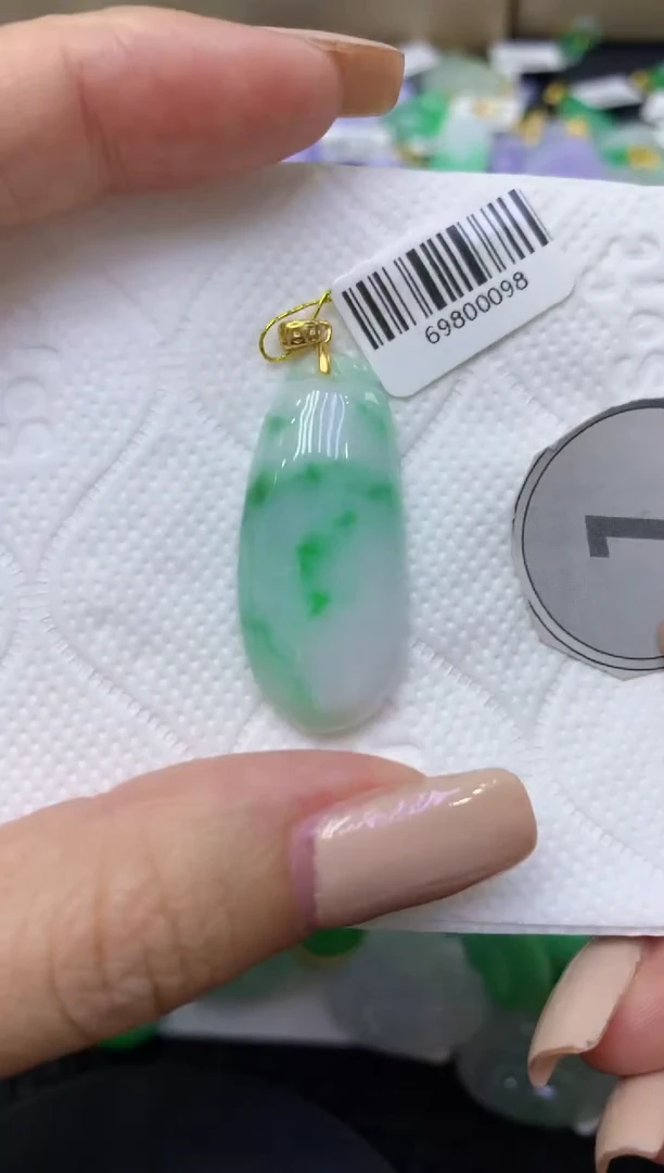 颈饰未镶嵌翡翠天然缅甸翡翠A货