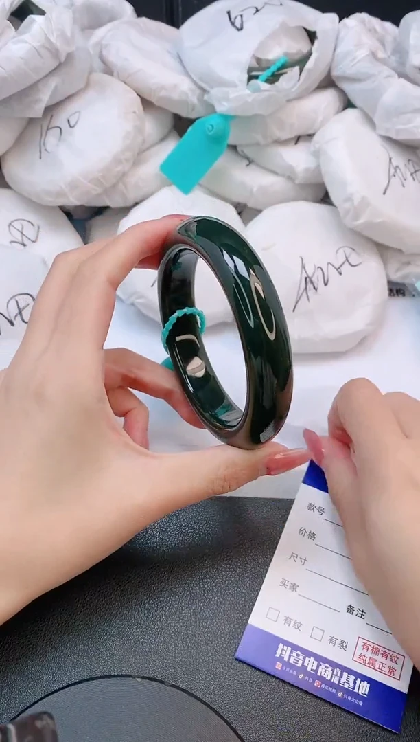 和田玉手镯未镶嵌16L185-63