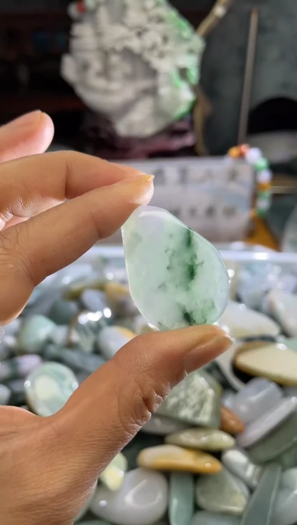 未镶嵌挂件翡翠天然缅甸翡翠A货