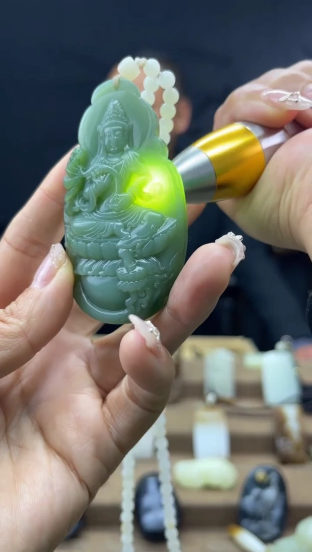 颈饰未镶嵌和田玉1