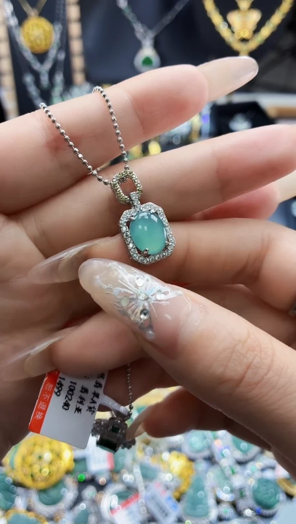 翡翠未镶嵌吊坠(不含链)天然翡翠a货 多样性发其一