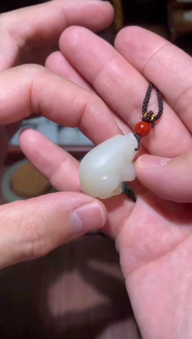 未镶嵌和田玉挂件貔貅