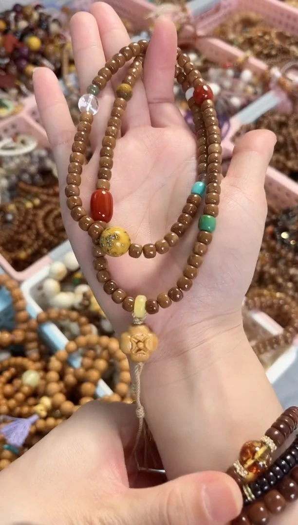 手串蜜蜡未镶嵌库克老型5*6mm搭配蜜蜡玛瑙三圈