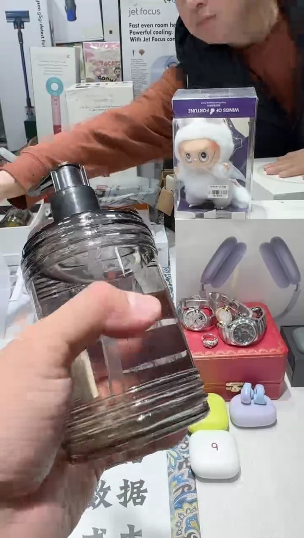 瓷片F*。名品折扣名品折扣名品折扣@@1