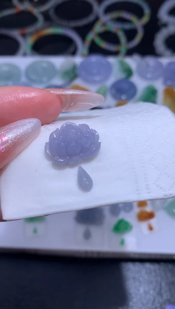 未镶嵌定制翡翠?莲花