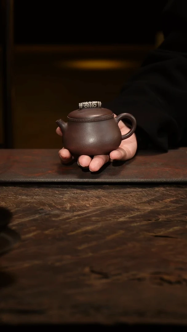 紫砂茶叶罐观穹（八眼天珠