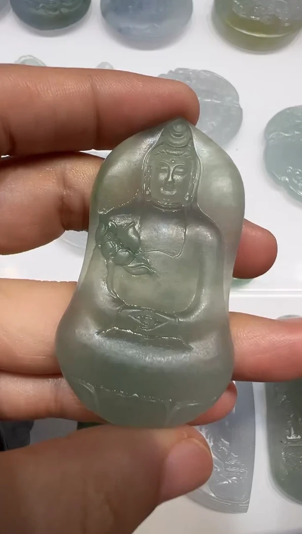 未镶嵌定制翡翠素衣