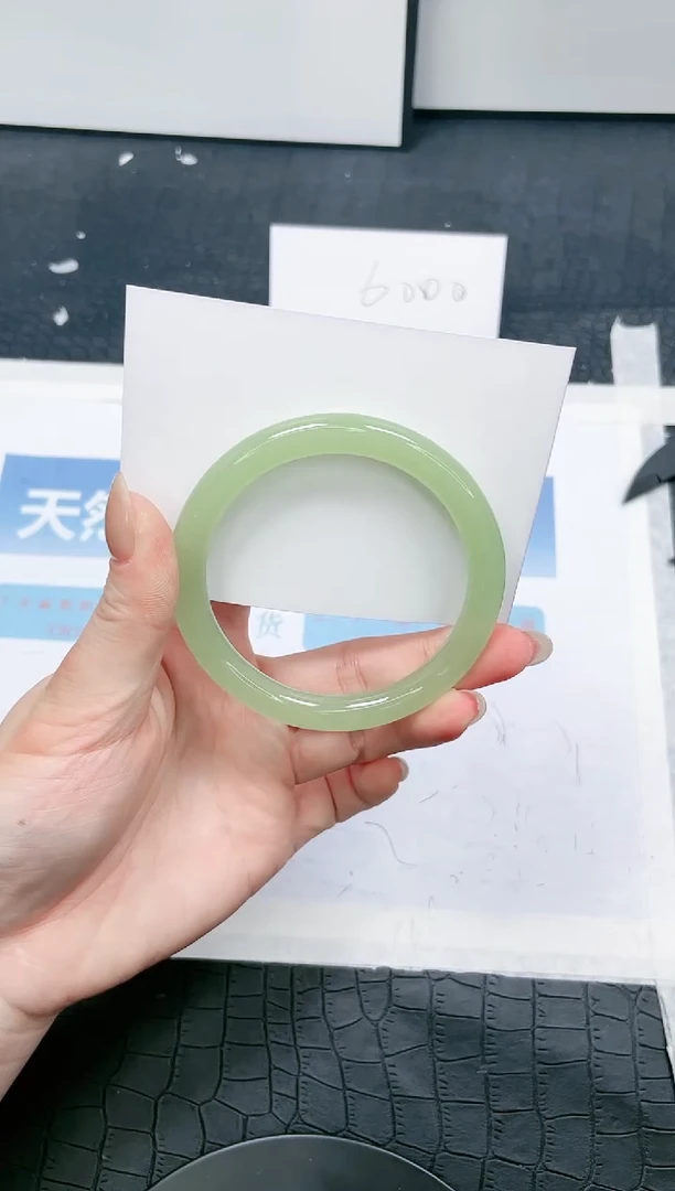 【闪购商品】石英质玉手镯未镶嵌133-57.