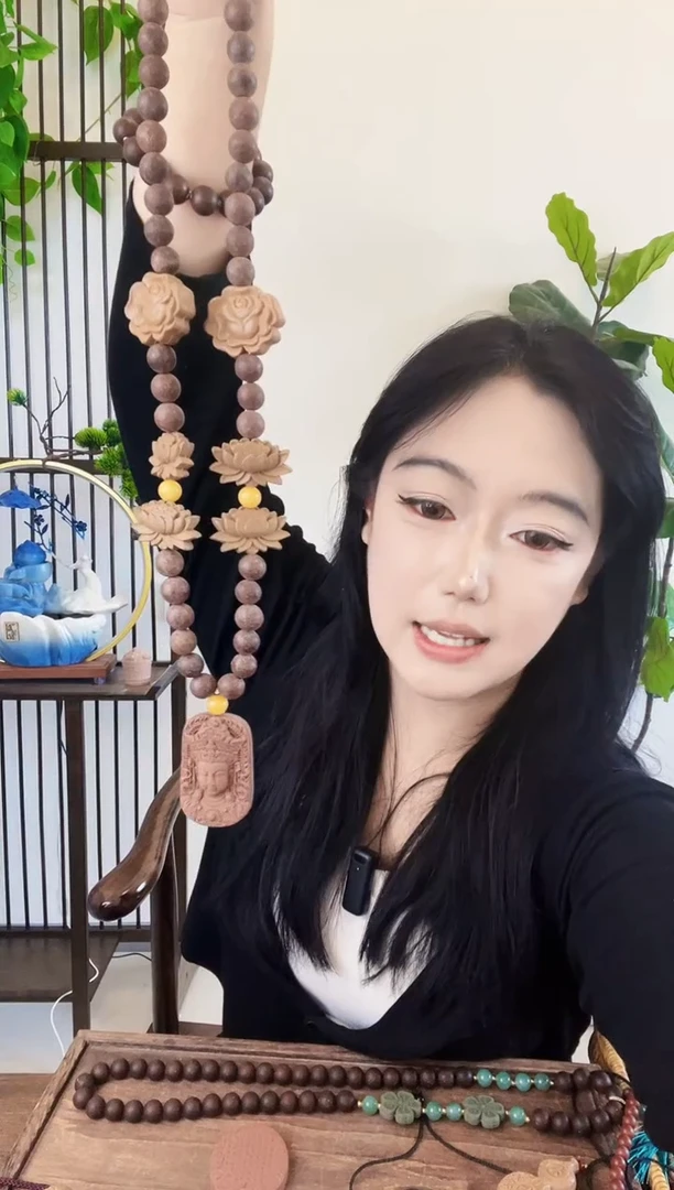 泥塑龙涎加参茸的脖挂