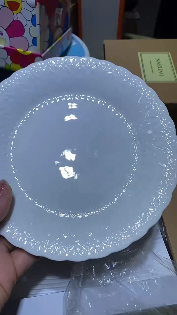 瓷片碗碟好物一件不留@@1