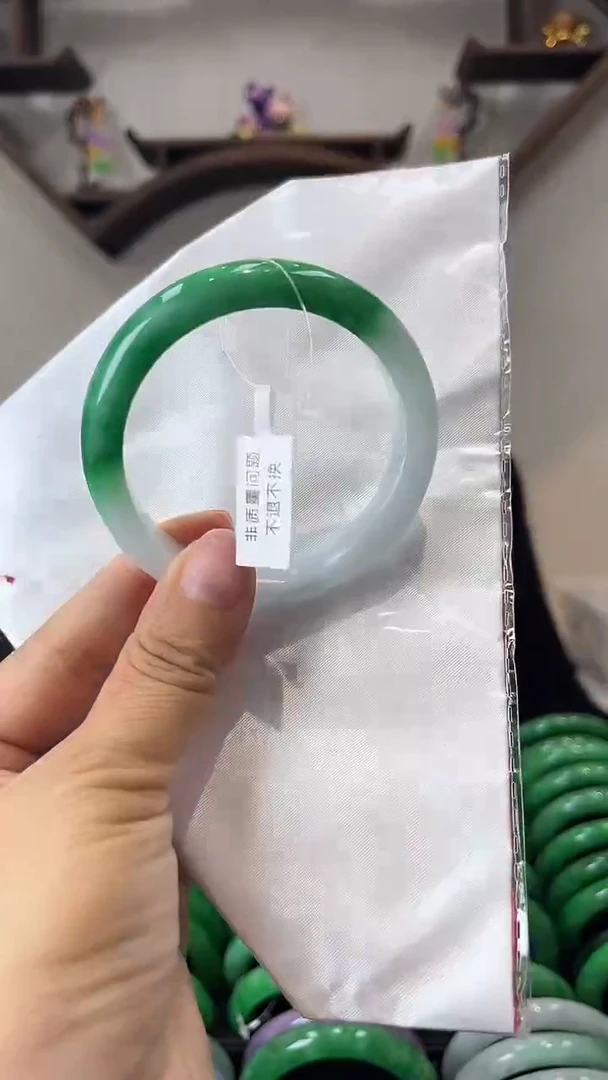 【闪购商品】砖雕a18 圈口56 独货手镯