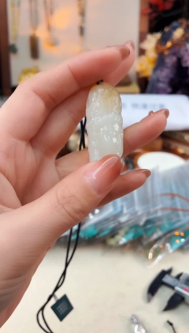 未镶嵌和田玉吊坠@@F9921D020137