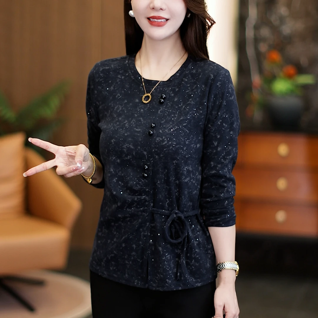 黑色秋季气质女士新款显瘦百搭时尚圆领长袖打底衫