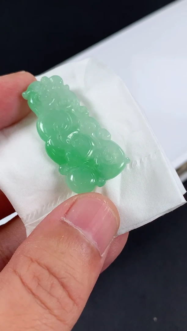 未镶嵌定制翡翠奔****达翡翠