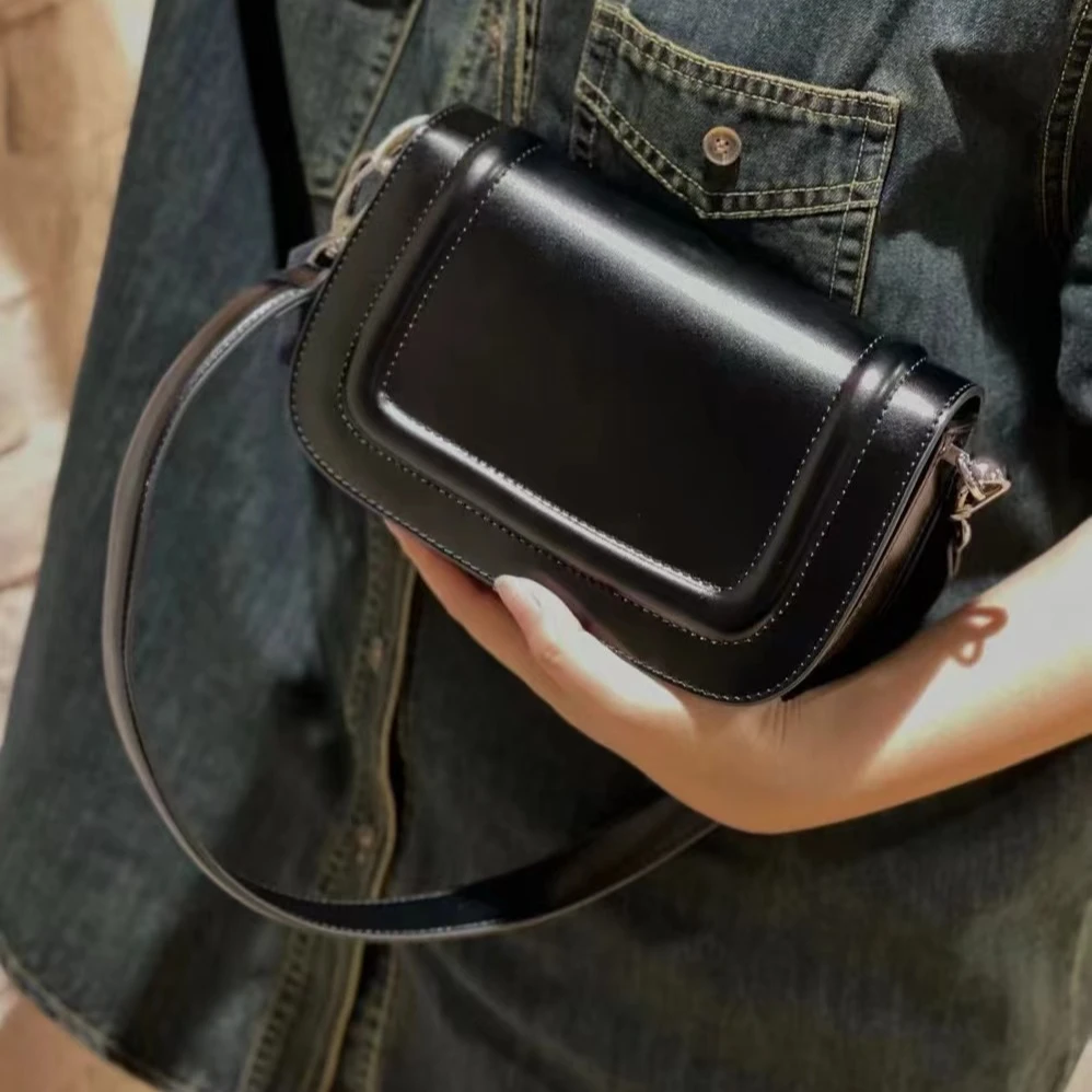 【英柏甄选】J-A8412-黑色 然与纯小众设计感时尚单肩包百搭女包