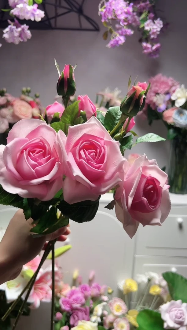 3枝粉色手感保湿妃子玫（新）