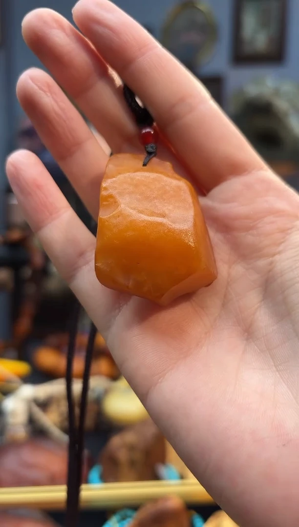 琥珀颈饰未镶嵌吊坠