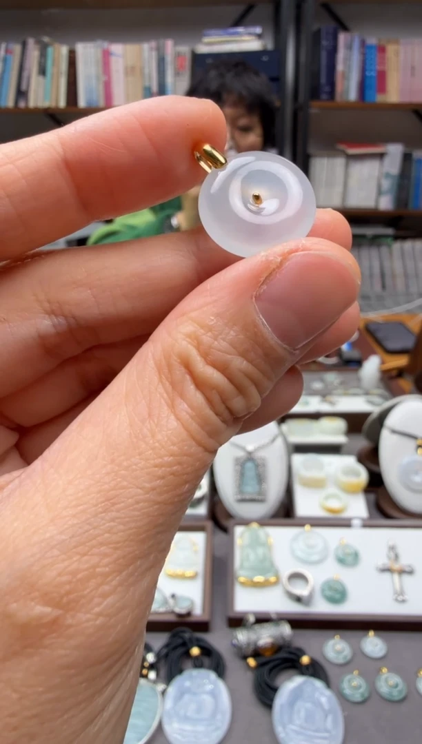 颈饰未镶嵌翡翠平安扣吊坠