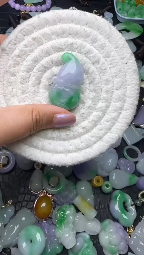 颈饰未镶嵌翡翠缅甸翡翠吊坠
