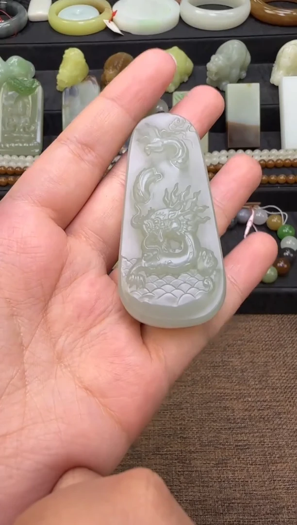 吊坠(不含链)未镶嵌和田玉吊坠