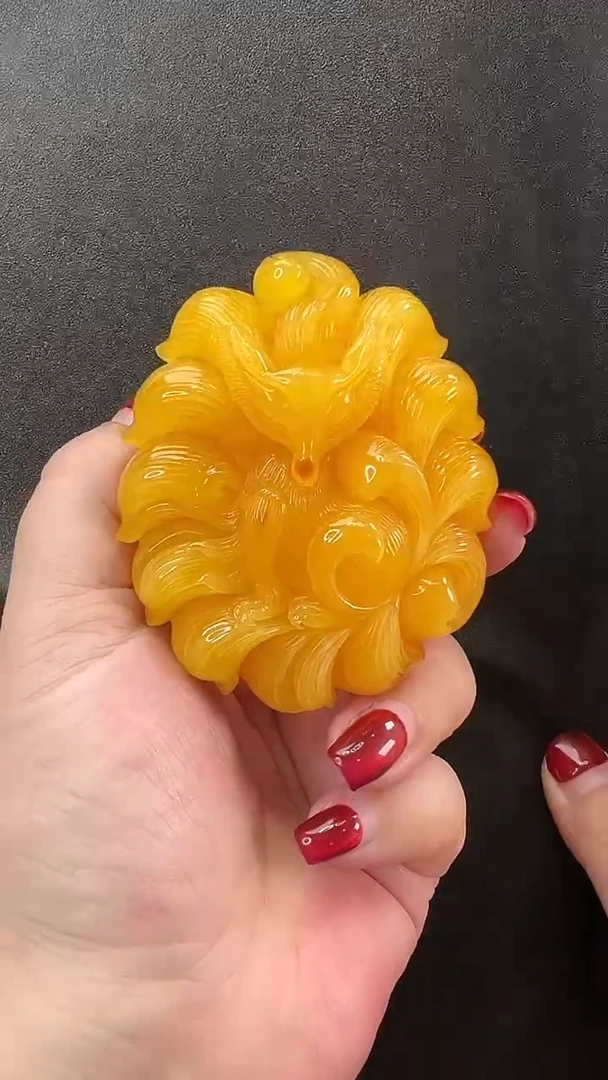 未镶嵌颈饰琥珀吊坠