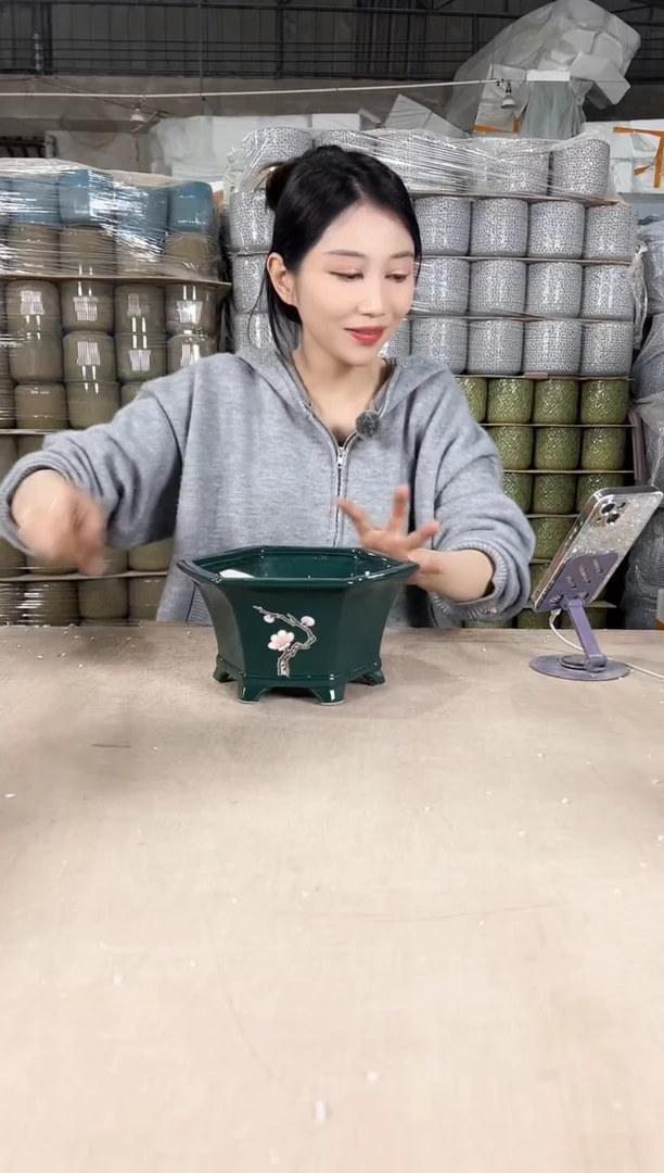 【闪购商品】陶瓷矮款六角墨绿勾花大号22x11