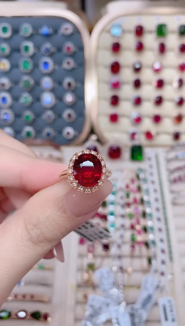 18K金镶嵌碧玺戒指碧玺1