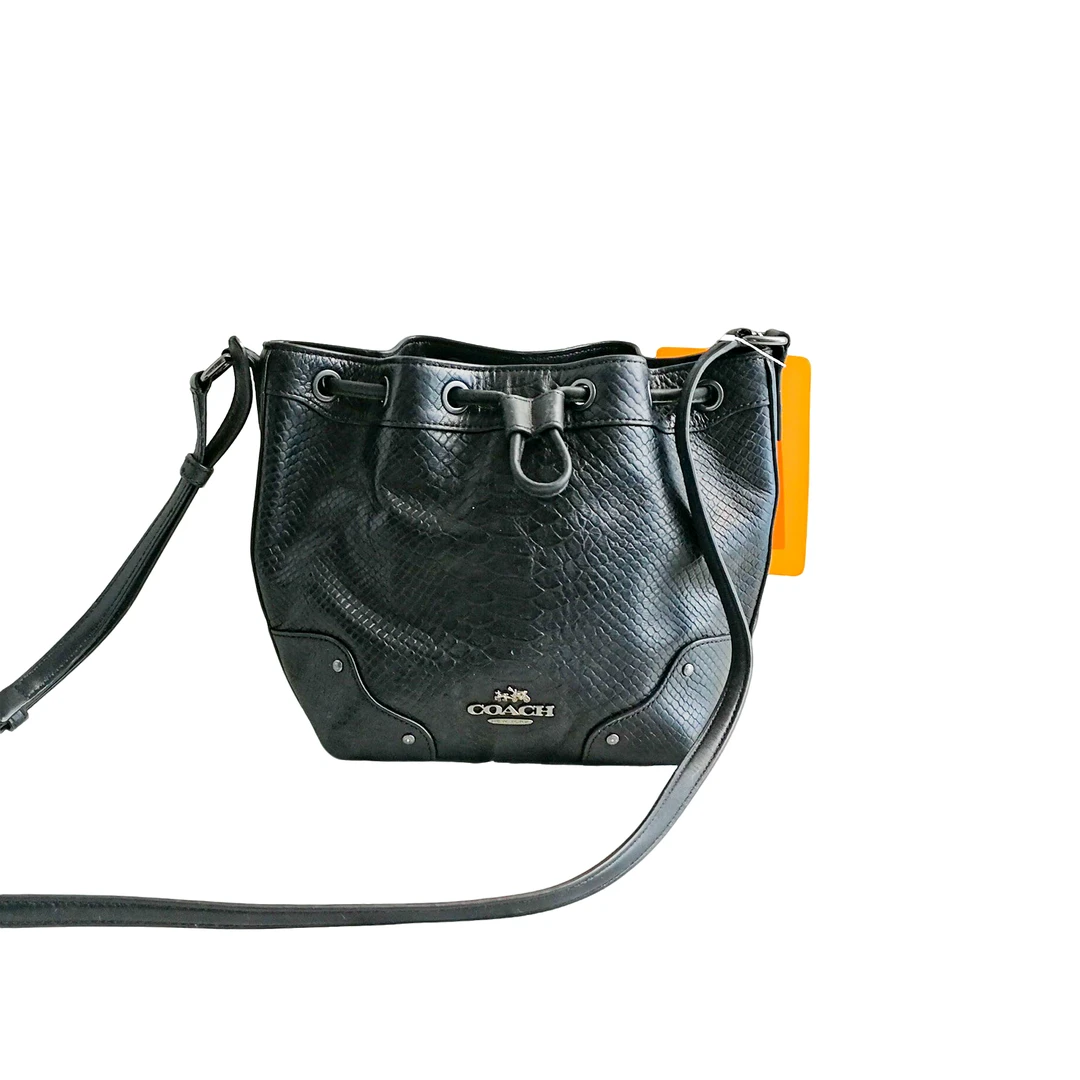 95新 COACH/蔻驰 coach 黑压纹水桶包 022768