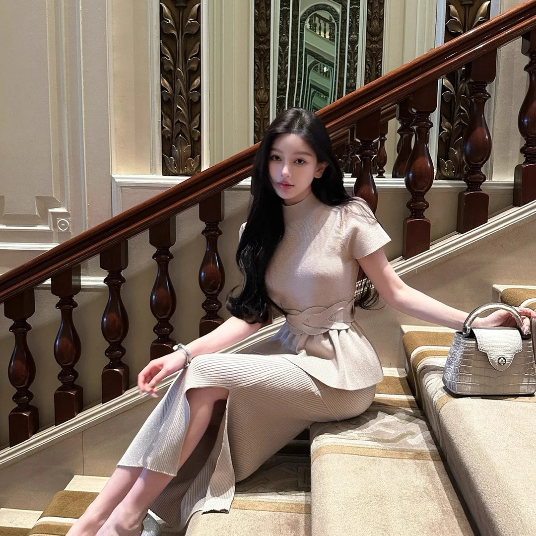 气质纯欲风夏新款编制麻花小众设计感上衣包臀半裙针织两件套装女