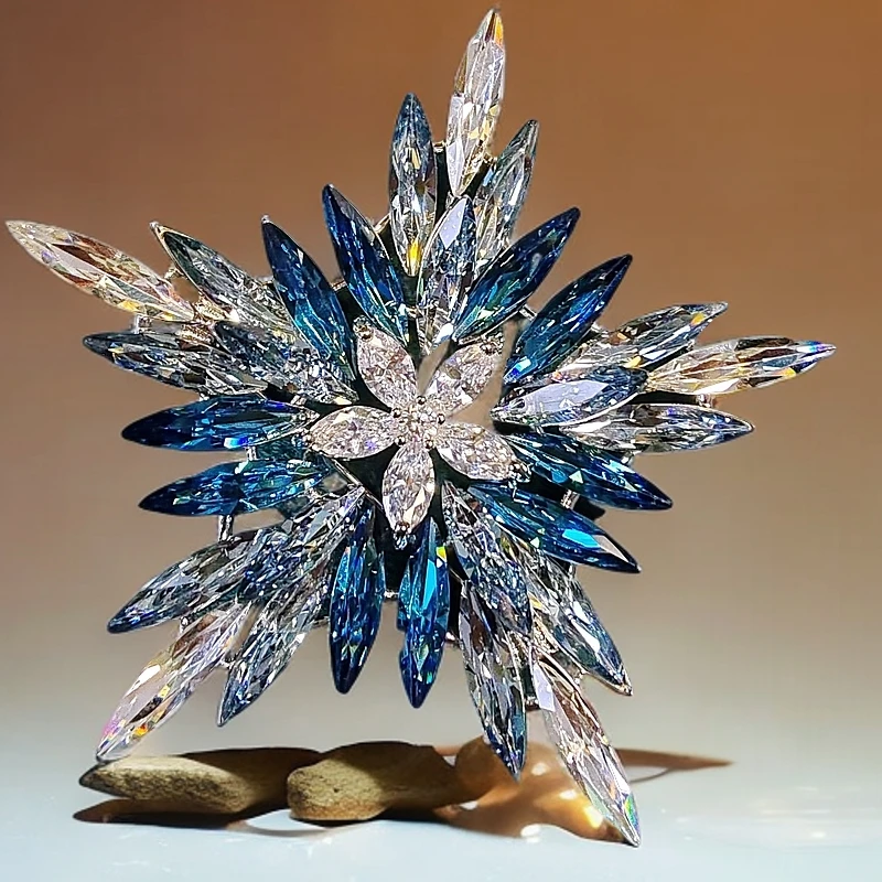 铜合金合成锆石胸针 个性星星胸针雪花小众气质感羊绒大衣胸针