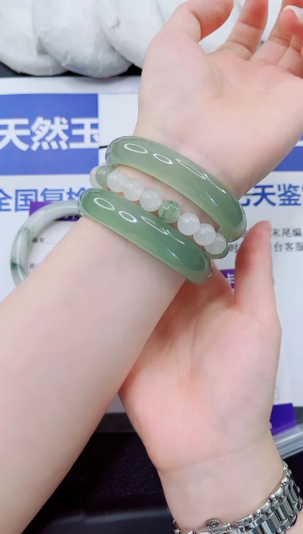 石英质玉手镯未镶嵌134-56