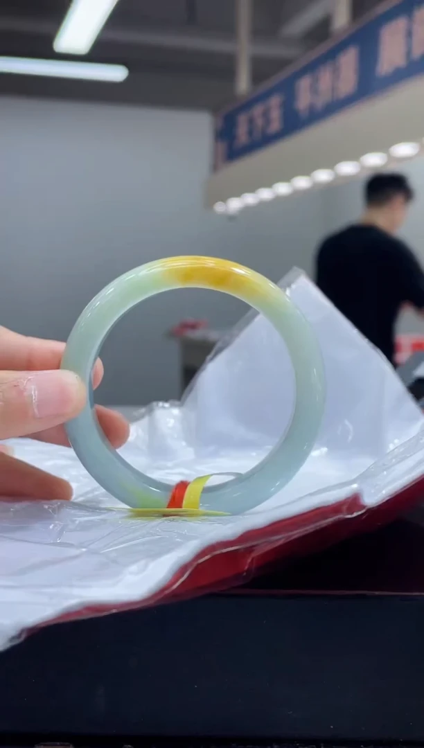 未镶嵌手镯翡翠15