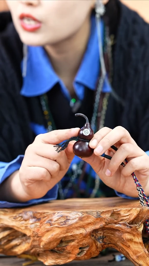 【闪购商品】305—光岳葫脖挂车挂天然大漆手捻小葫芦