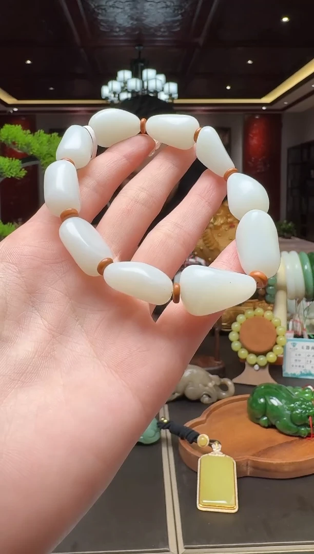 未镶嵌和田玉挂件gbz