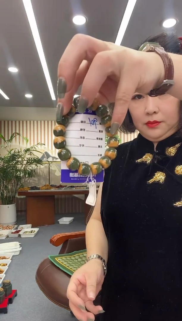 未镶嵌手链透闪石质玉手串