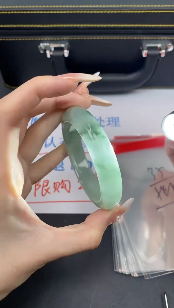 未镶嵌手镯翡翠有瑕疵 no退换--35
