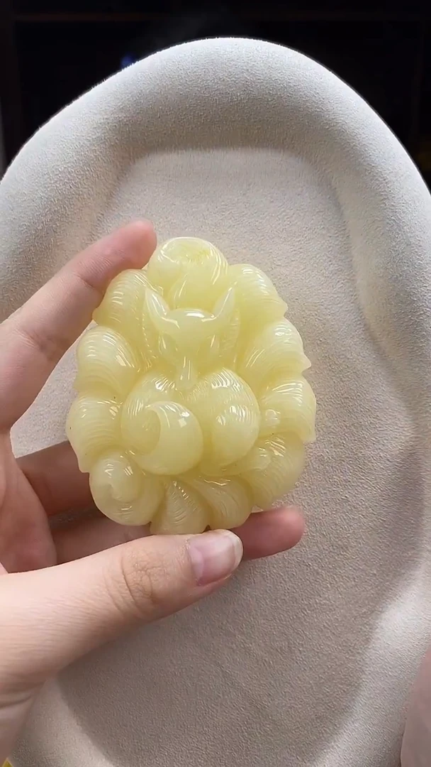 琥珀颈饰未镶嵌吊坠