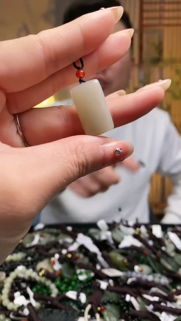 【闪购商品】和田玉颈饰未镶嵌多样性发货，拍一发一