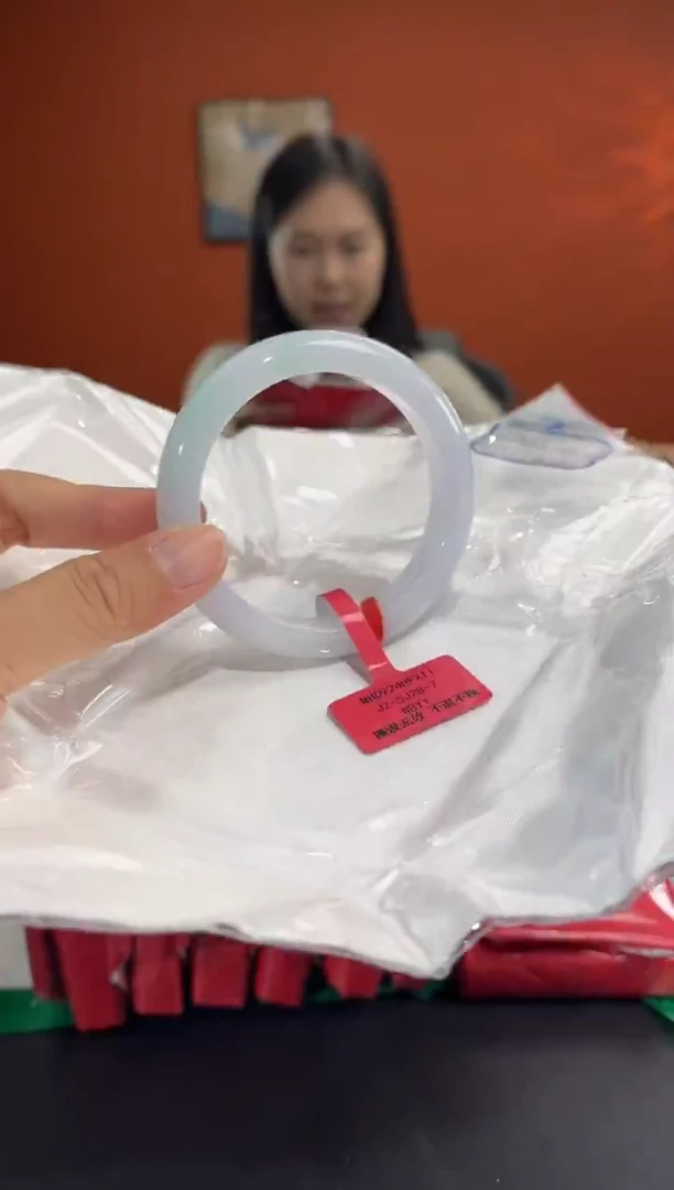 未镶嵌手镯翡翠6