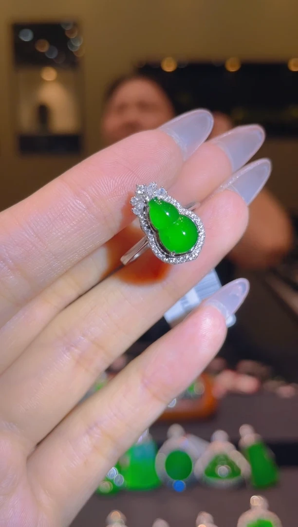 翡翠18K金镶嵌吊坠(不含链)A30