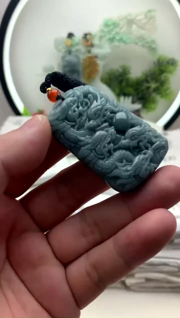 颈饰未镶嵌翡翠九龙1