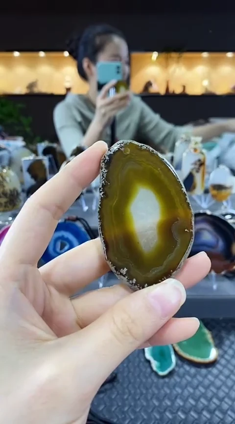 未镶嵌颈饰玛瑙/玉髓燕*飛玛瑙