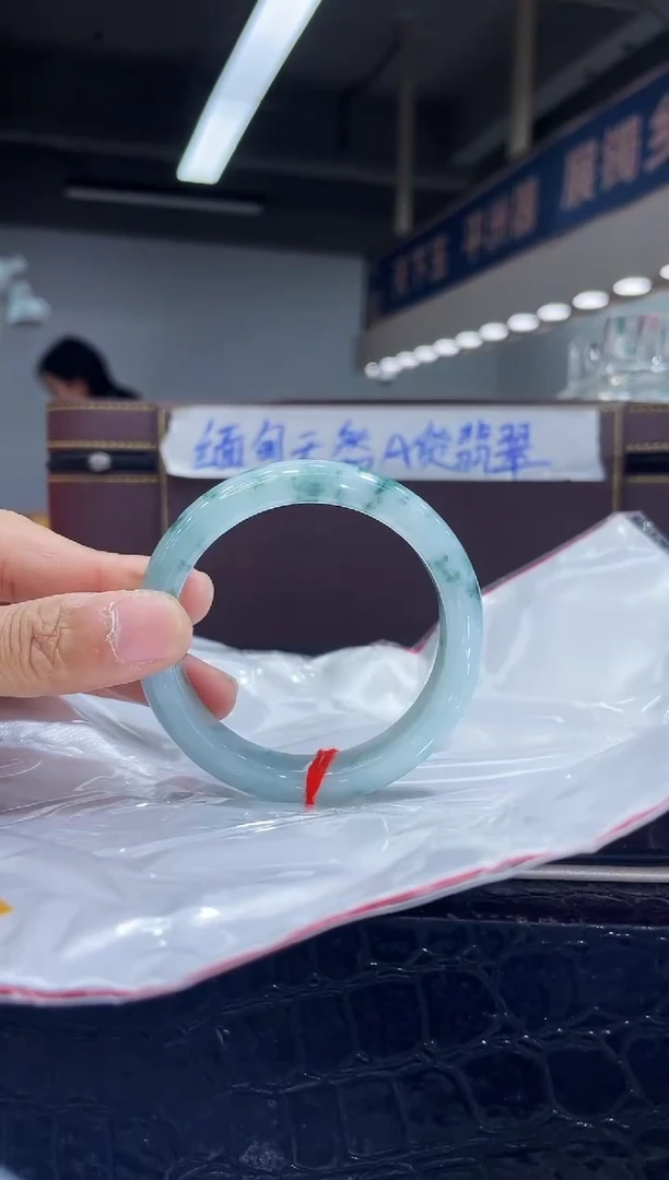 未镶嵌手镯翡翠6