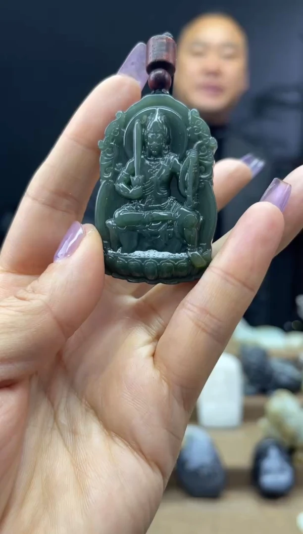 颈饰未镶嵌和田玉1