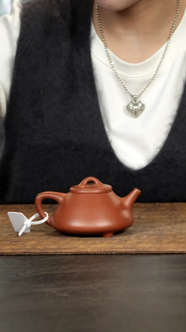 茶壶紫砂子冶红降坡180cc