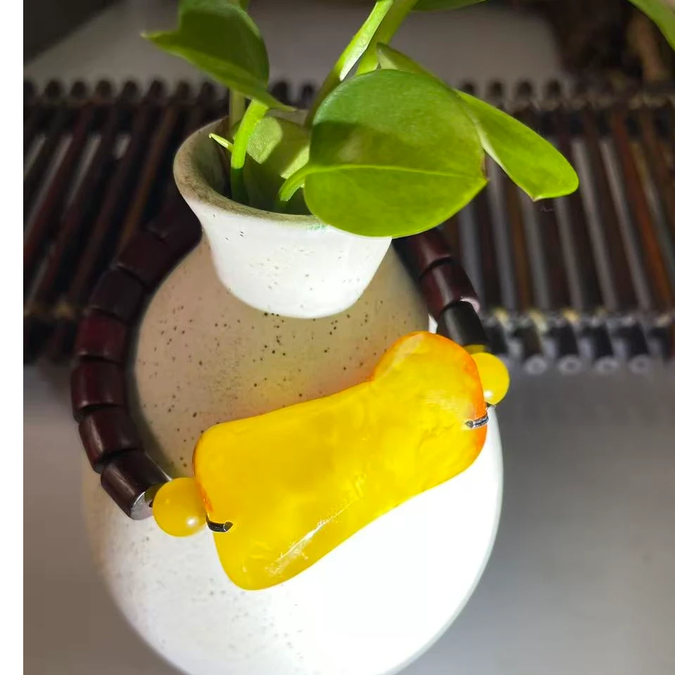 天然精美手工百搭时尚黄色琥珀手牌
