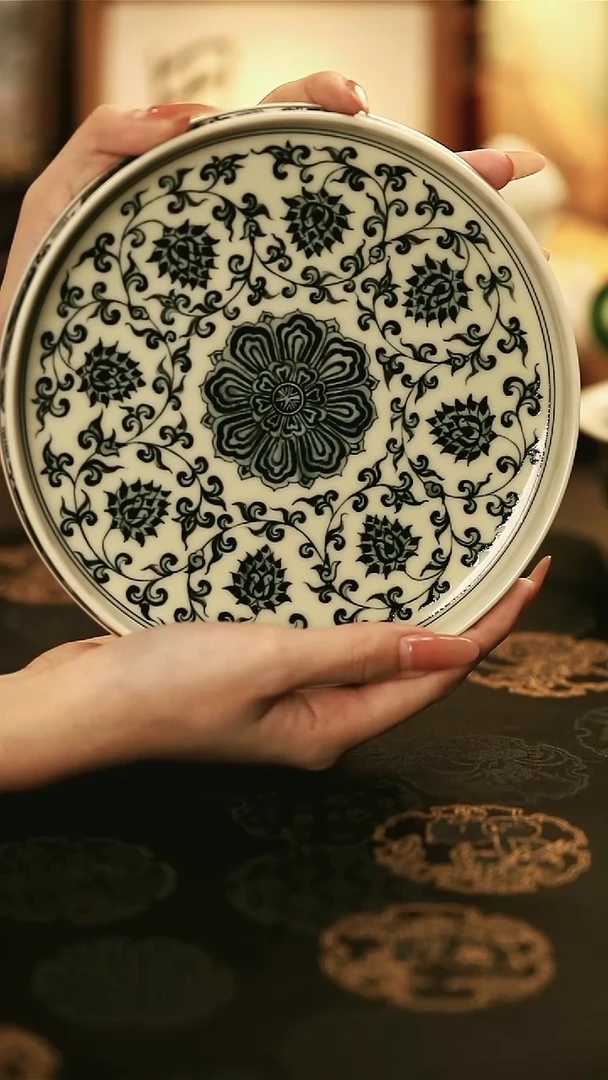 M403A/陶瓷二号釉缠枝莲纹壶承