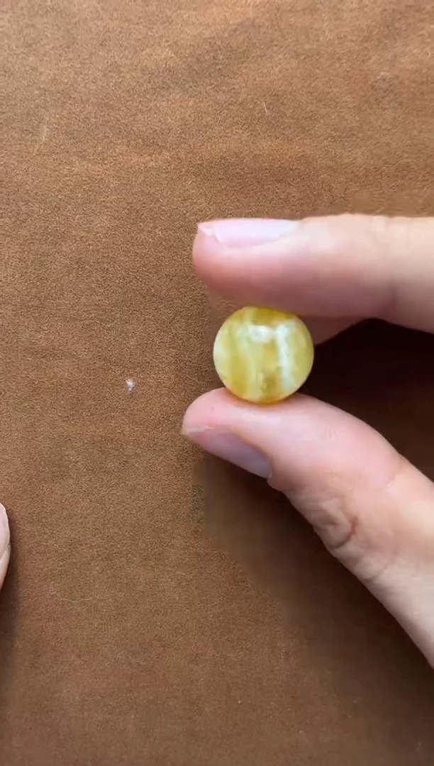 【闪购商品】蜜蜡裸石未镶嵌俄料圆珠14+mm1.737克