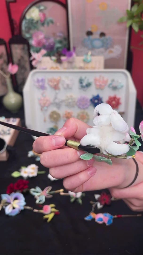 刺绣萤**泉非遗手工绒花 改边夹