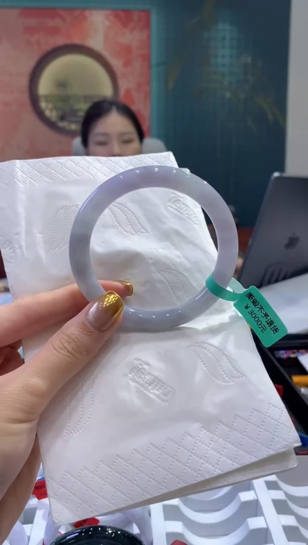 翡翠手镯未镶嵌多人07371